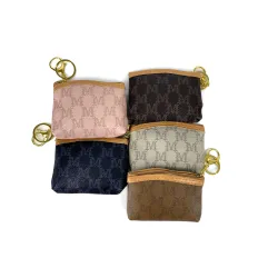 REF:9008M / MONEDERO ESTAMPADA LETRA "M"
